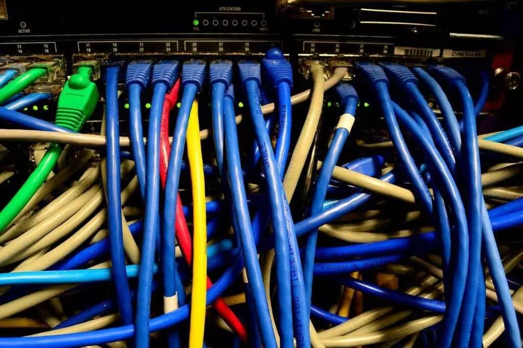 Exploring Ethernet: A Comprehensive Guide to Network Cabling, Types, and Technologies . 4 ethernet, data, internet-1245122.jpg